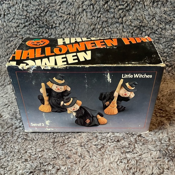Vintage Halloween Set of 3 Little Witches Figurines in Original Box - Picture 3 of 4
